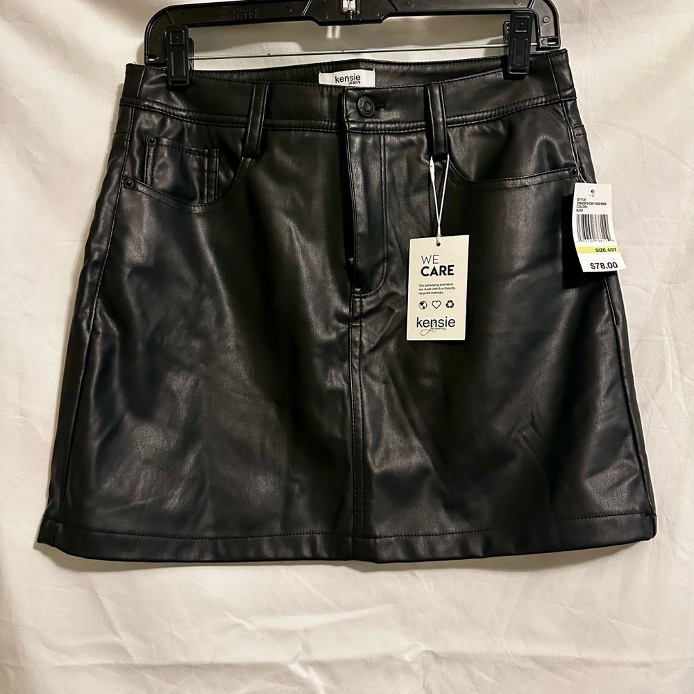Kensie Black vegan Leather Mini Skirt